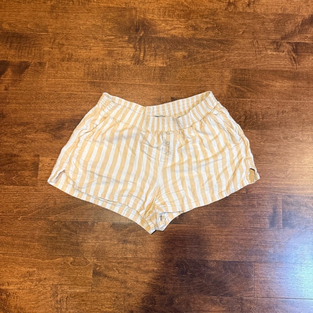 Abercrombie & Fitch High Waist Striped Cream Shorts